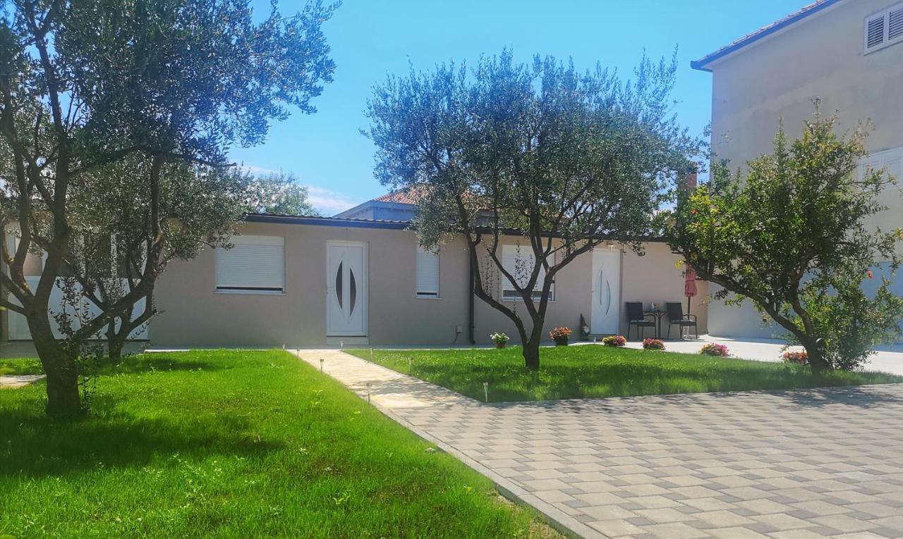 Studio Apartments Tara Zadar Bagian luar foto