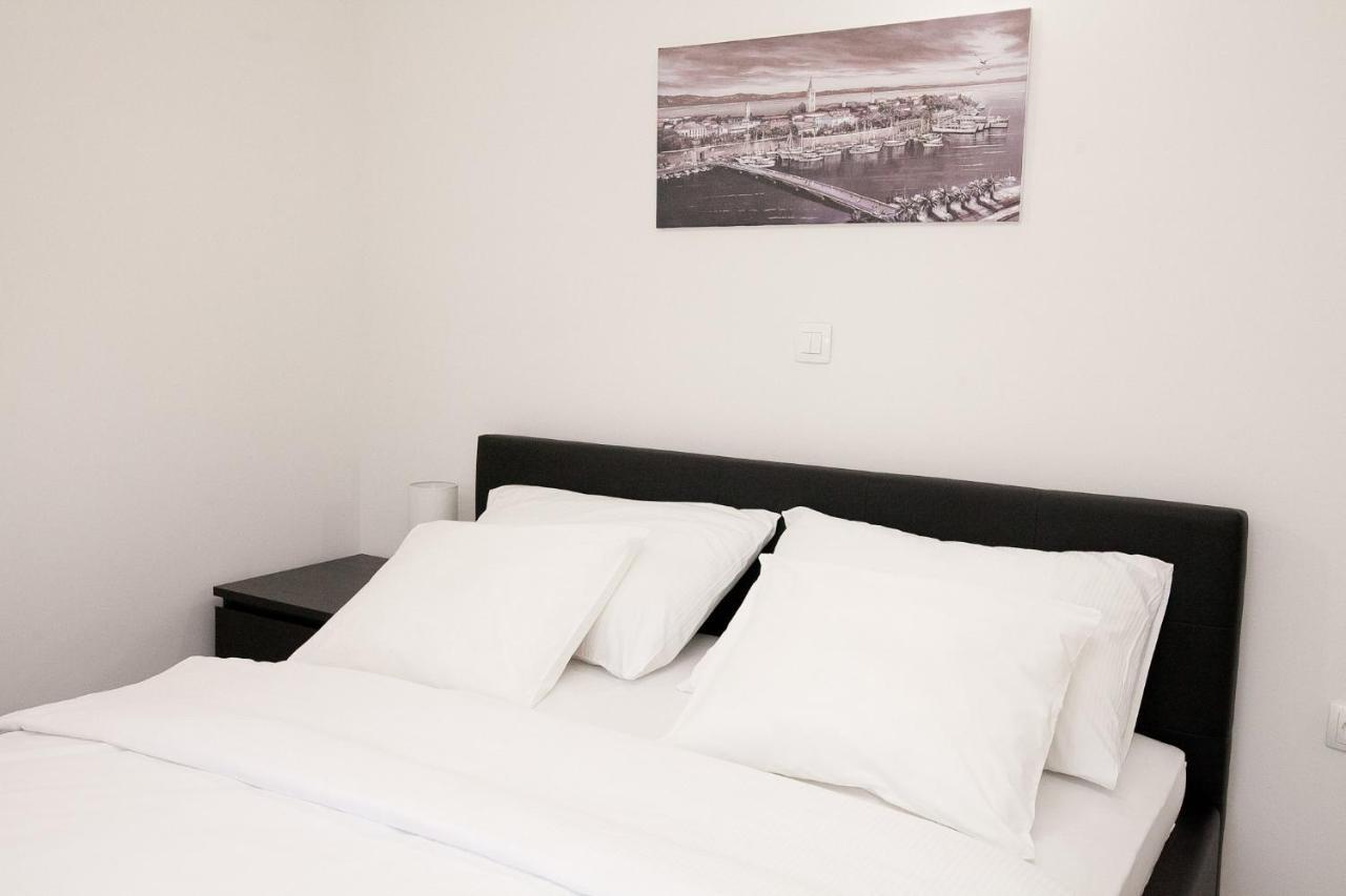Studio Apartments Tara Zadar Bagian luar foto