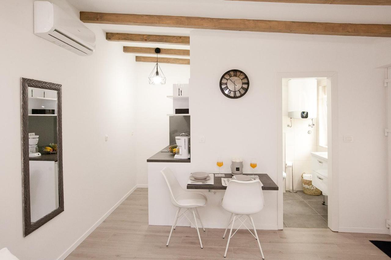 Studio Apartments Tara Zadar Bagian luar foto