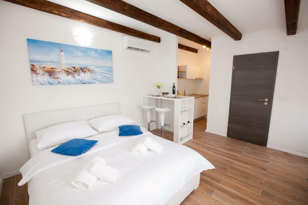 Studio Apartments Tara Zadar Bagian luar foto