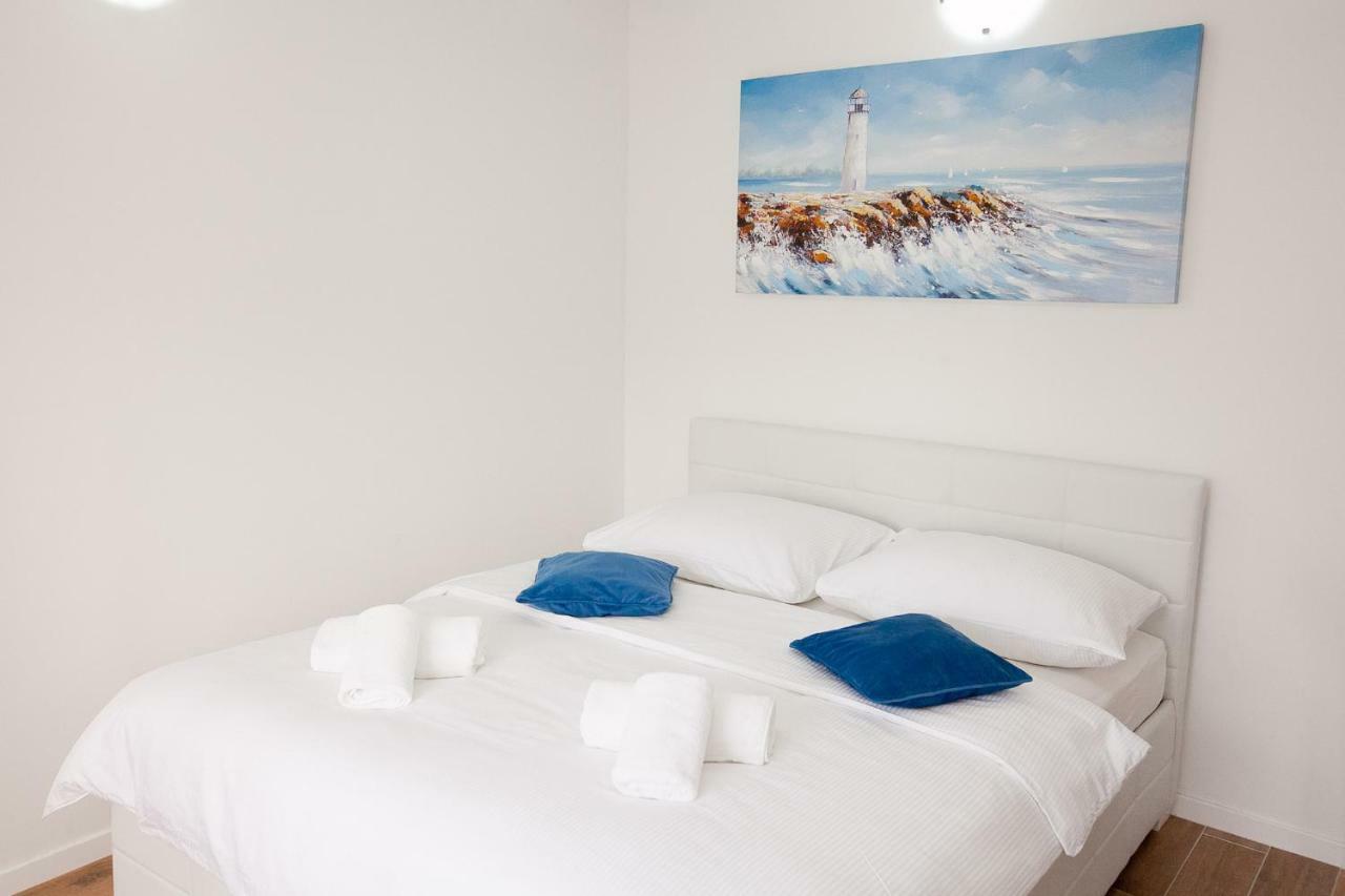 Studio Apartments Tara Zadar Bagian luar foto