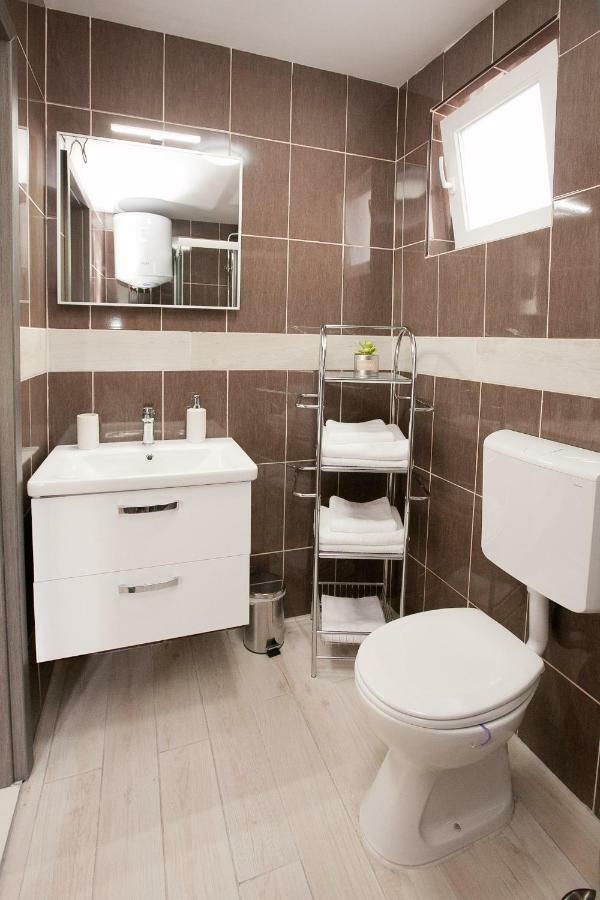 Studio Apartments Tara Zadar Bagian luar foto